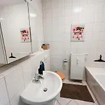Schoene 2 Am Zentrum Von Apartment